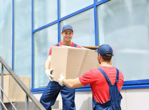 Removal van supporting same day removals in Holborn